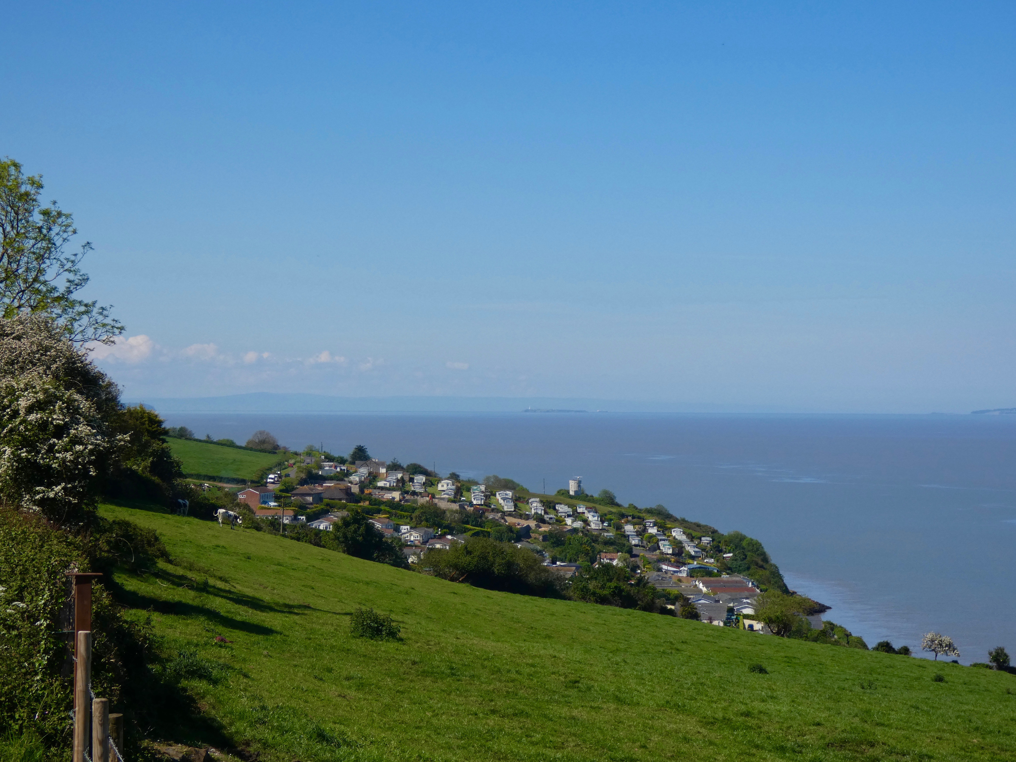 coast-caravan-park-clevedon-bolthole-countryside-fields-coastal-haven-somerset